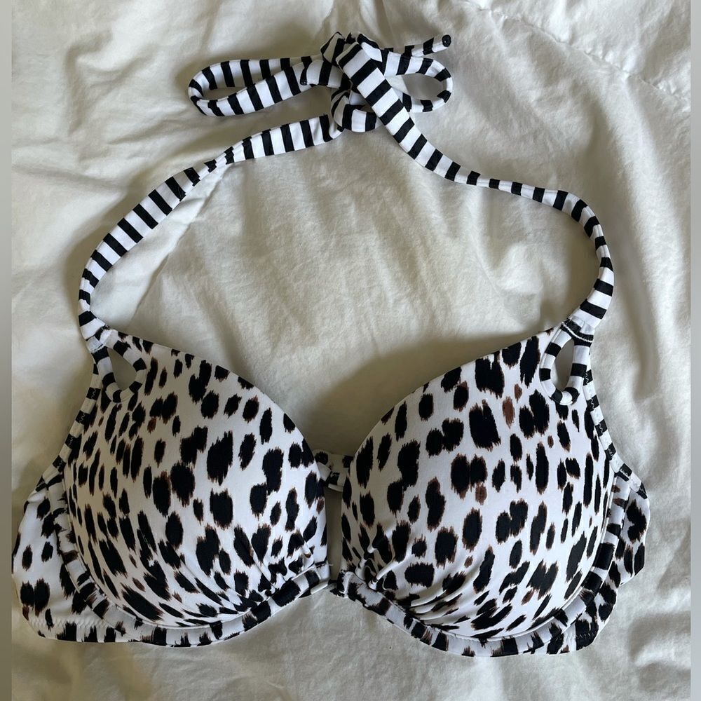 Victoria’s Secret Leopard Print Bikini Top